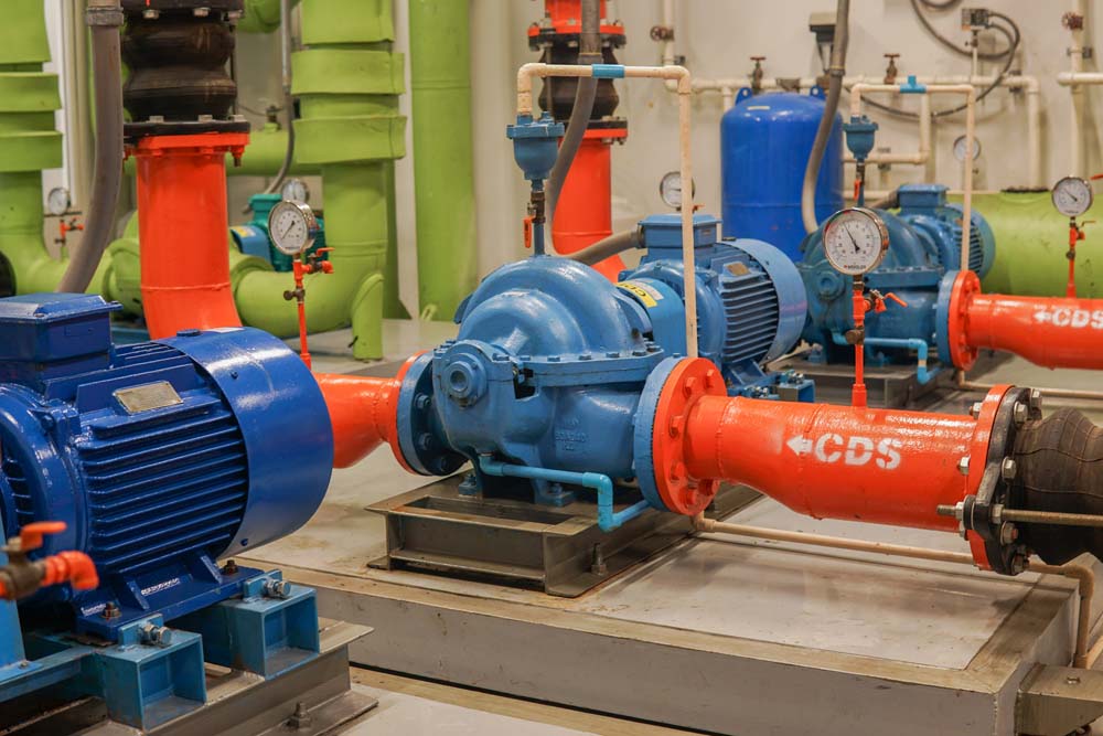 Ηλεκτροκινητήρες που κινούν αντλίες νερού του συστήματος ύδρευσης.
